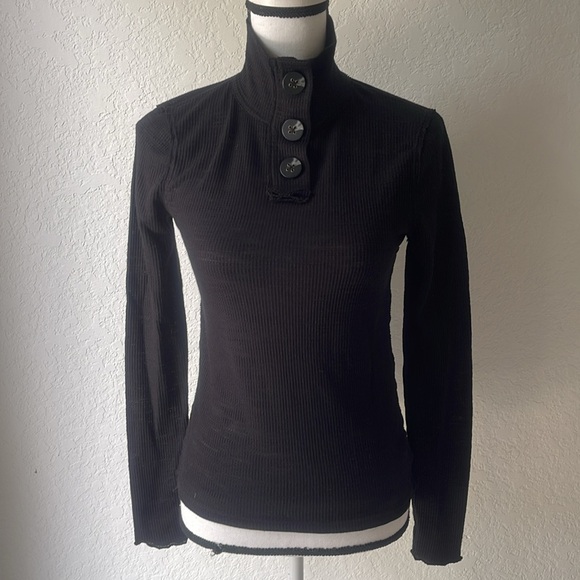 Free People Tops - Free people black turtle Henley top XS extra small